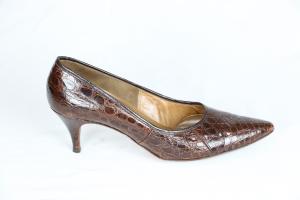 Zapato de tacón piel de lagarto.
